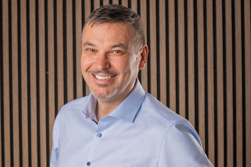 Porträt von Ing. Bernhard Russold, Geschäftsführer von PE Solutions